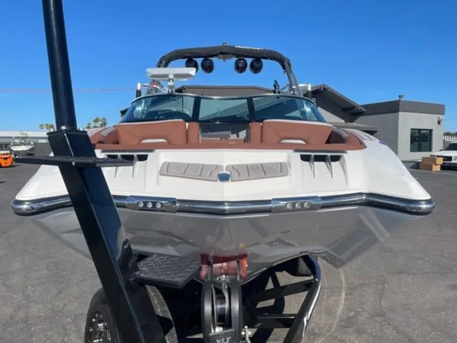 Slide: The Image of MasterCraft XStar 2021 - 3