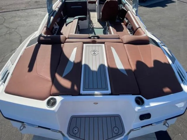 Slide: The Image of MasterCraft XStar 2021 - 9