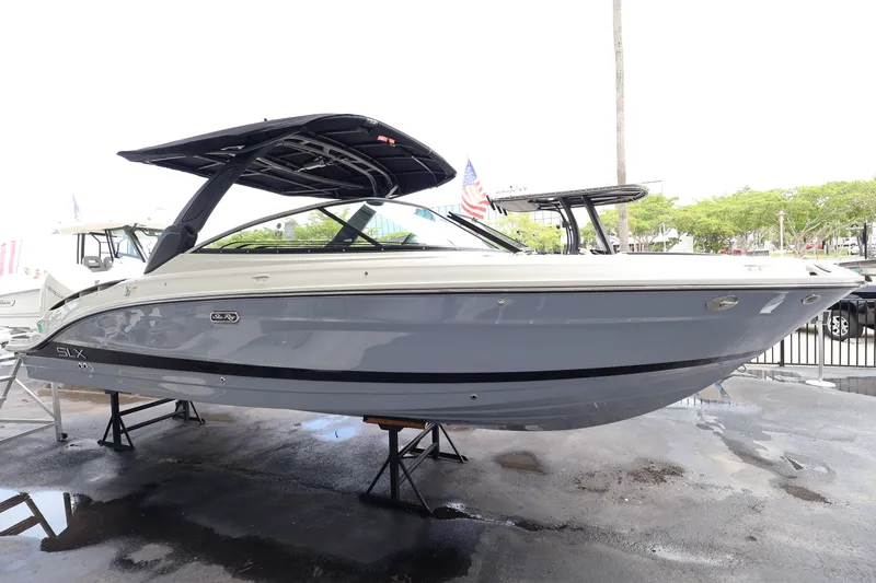 The Image of Sea Ray SLX 280 Outboard 2027 - 0