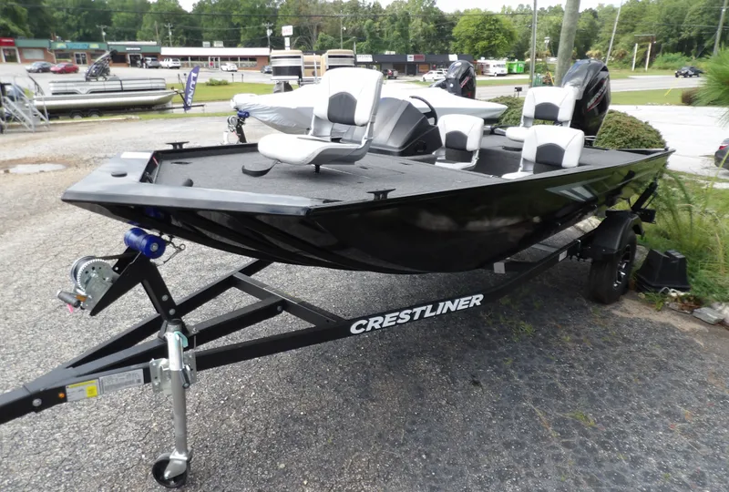 Slide: The Image of Crestliner 1600 STORM 2026 - 3