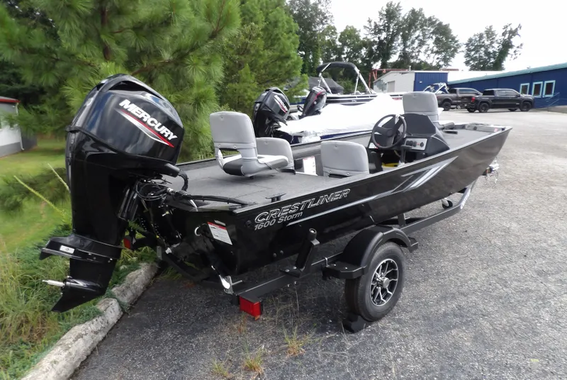 Slide: The Image of Crestliner 1600 STORM 2026 - 4