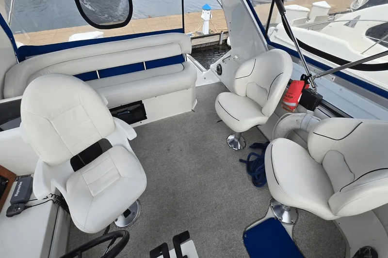 Slide: The Image of Sea Ray 350 EXPRESS BRIDGE 1992 - 18