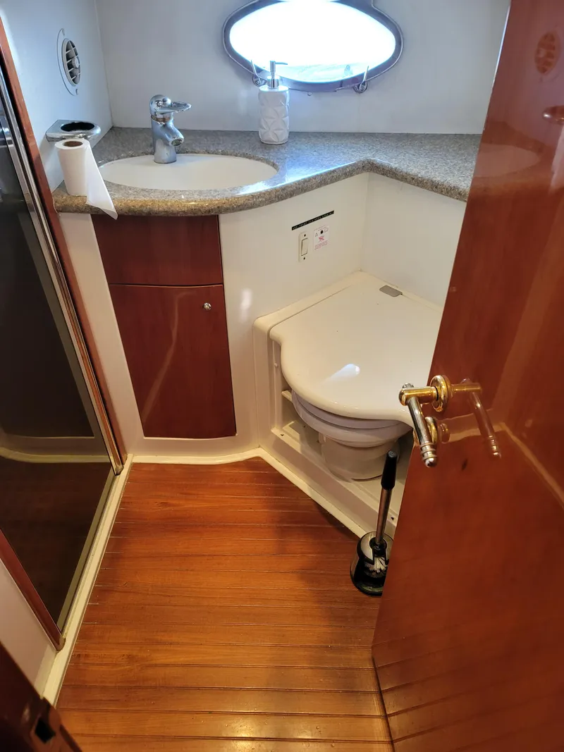 Slide: The Image of Luxurious bathroom on Sunseeker Predator 58 yacht, year 2000. - 29