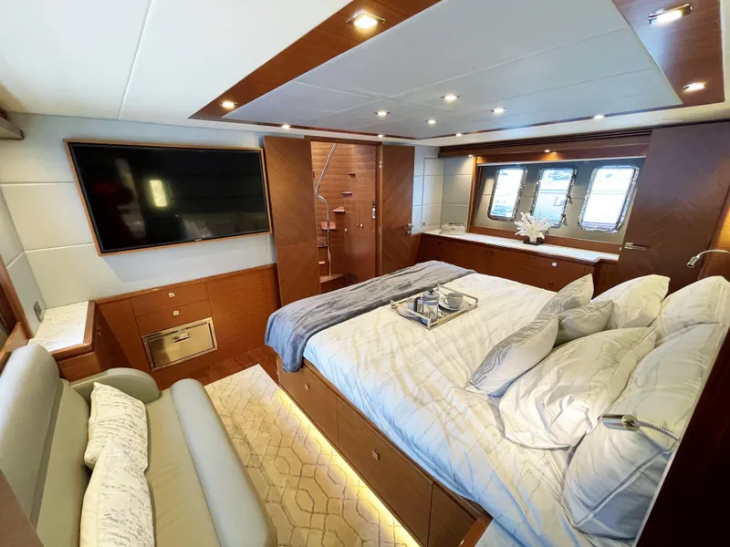 Slide: The Image of Owners suite 4 - 28