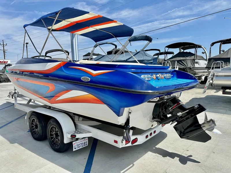 Slide: The Image of Essex Boats Tempest 2003 - 7