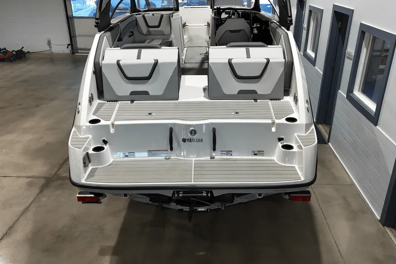 Slide: The Image of Yamaha AR220 2026 - 7