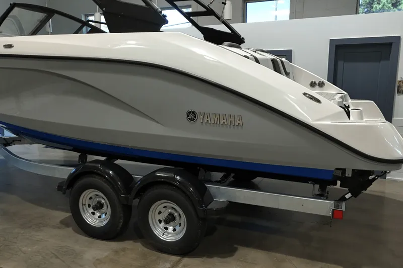 Slide: The Image of Yamaha AR220 2026 - 5