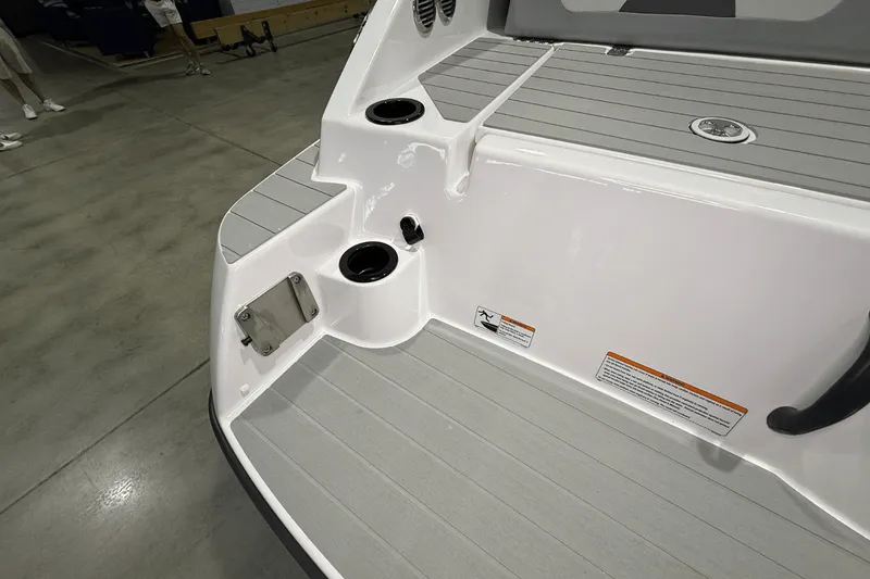 Slide: The Image of Yamaha AR220 2026 - 6