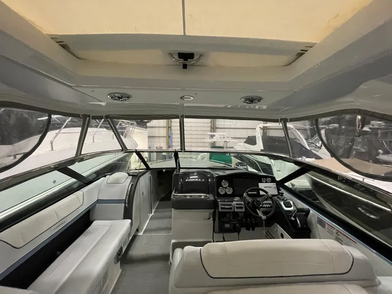 Slide: The Image of Formula 350 Crossover Bowrider 2022 - 60