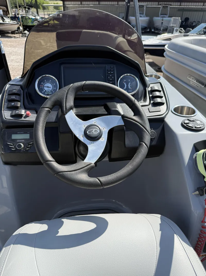 Slide: The Image of Veranda Relax RC VR20RC 2024 - 23