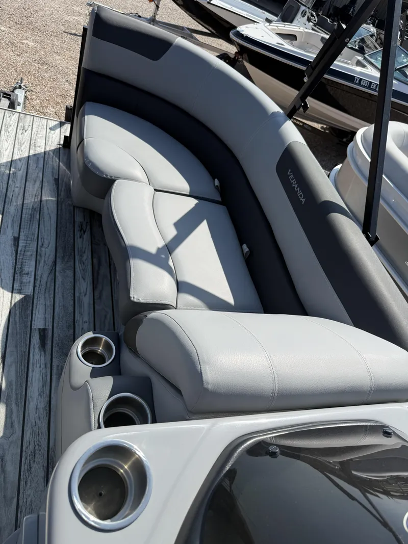 Slide: The Image of Veranda Relax RC VR20RC 2024 - 25