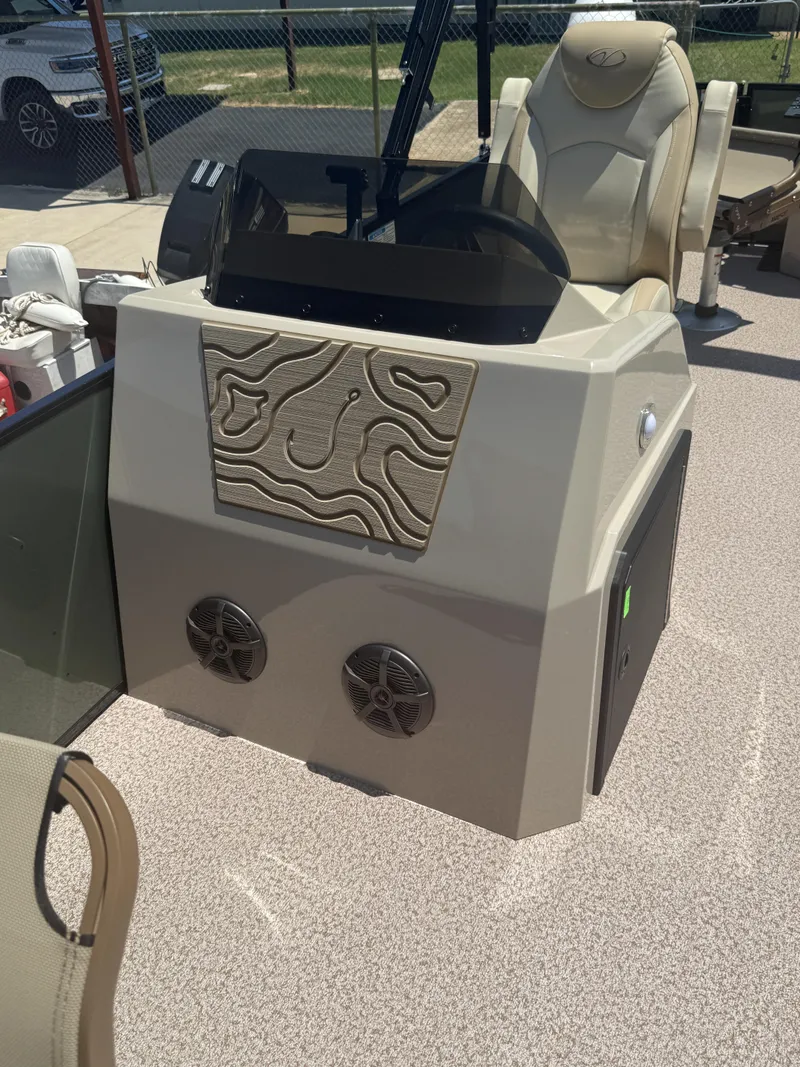 Slide: The Image of Veranda VISTA 18 F 4 2027 - 4