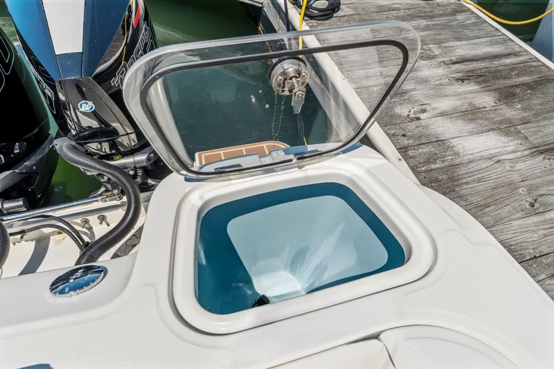 Slide: The Image of Boston Whaler 420 Outrage 2021 - 7
