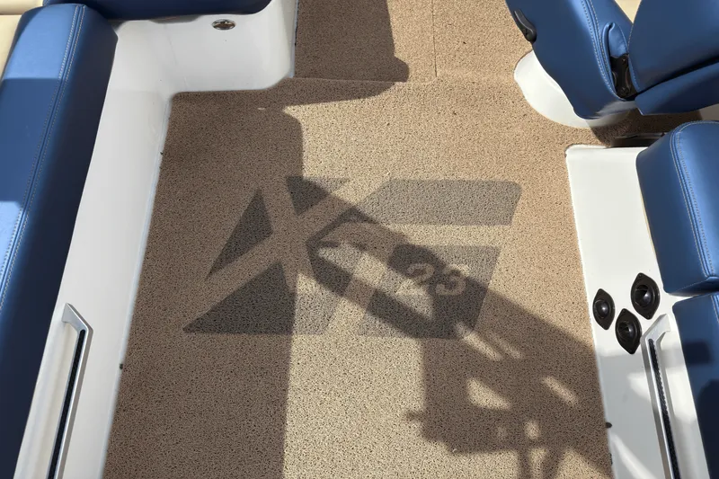 Slide: The Image of Mastercraft XT23 2022 - 13