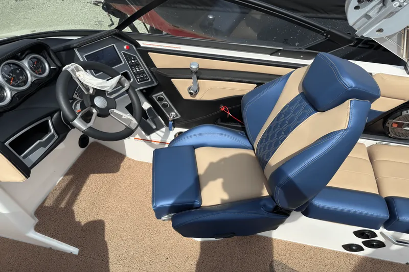 Slide: The Image of Mastercraft XT23 2022 - 24