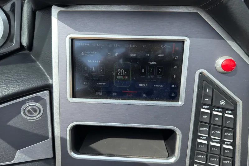 Slide: The Image of Mastercraft XT23 2022 - 28