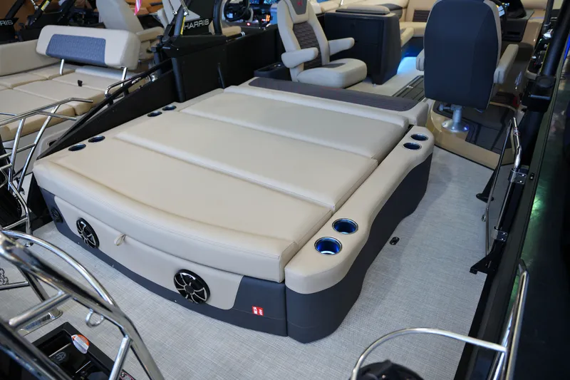 Slide: The Image of Harris Sunliner 230 SPORT 2026 - 32
