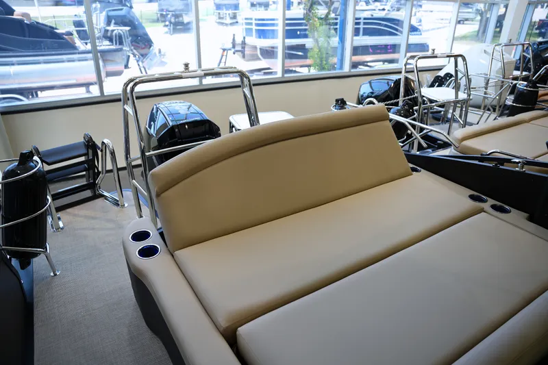 Slide: The Image of Harris Sunliner 230 SPORT 2026 - 33