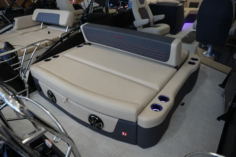 Slide: The Image of Harris Sunliner 230 SPORT 2026 - 30