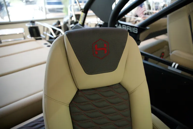 Slide: The Image of Harris Sunliner 230 SPORT 2026 - 26