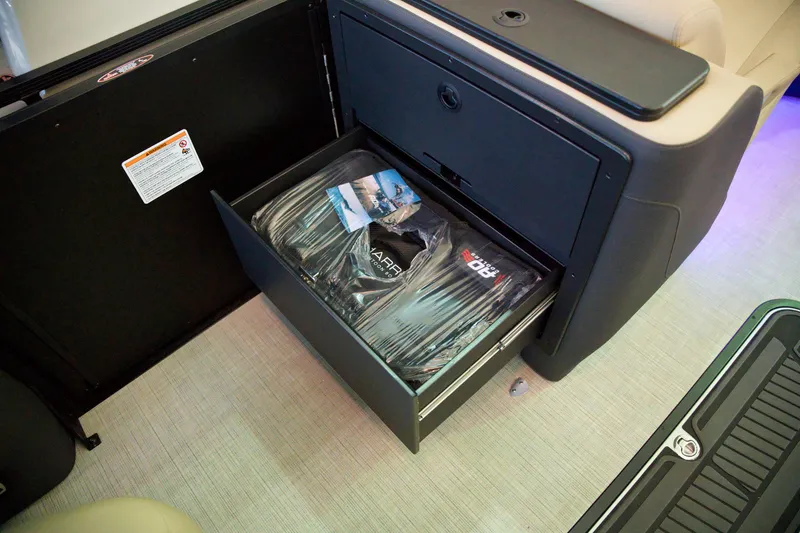 Slide: The Image of Harris Sunliner 230 SPORT 2026 - 12