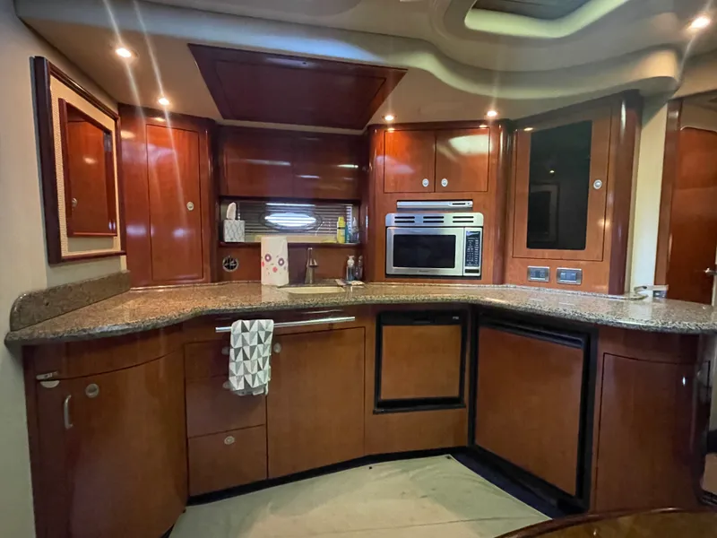 Slide: The Image of Sea Ray 420 SUNDANCER 2005 - 30