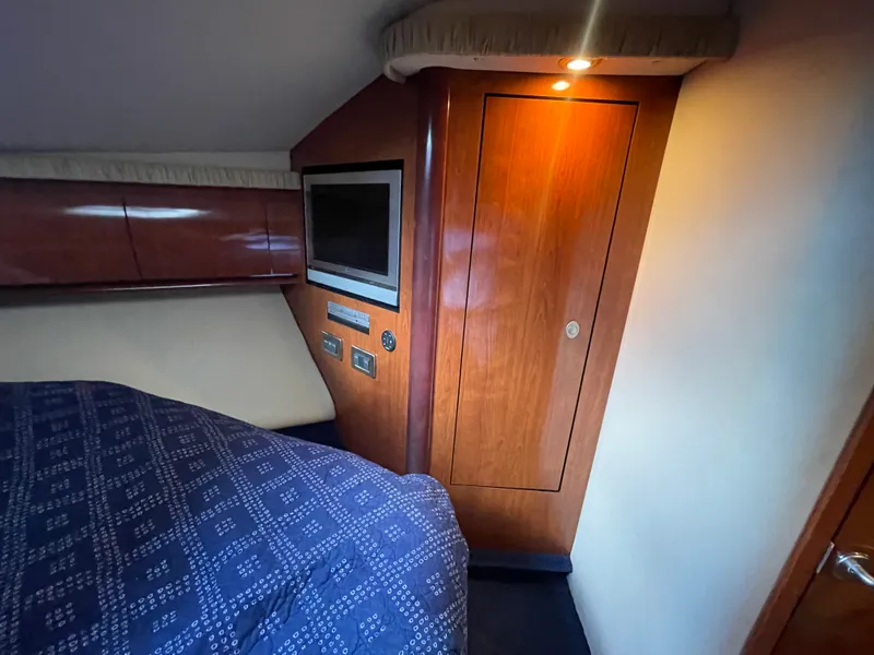 Slide: The Image of Sea Ray 420 SUNDANCER 2005 - 23