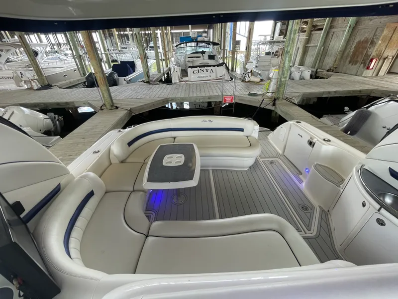 Slide: The Image of Sea Ray 420 SUNDANCER 2005 - 39