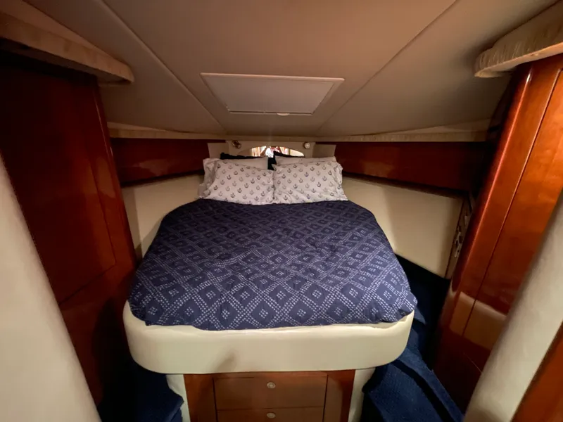 Slide: The Image of Sea Ray 420 SUNDANCER 2005 - 24