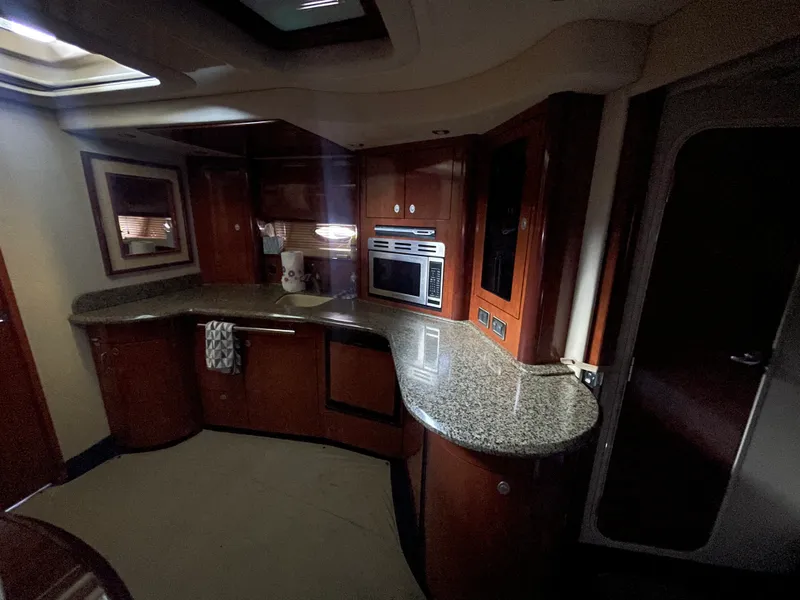 Slide: The Image of Sea Ray 420 SUNDANCER 2005 - 27