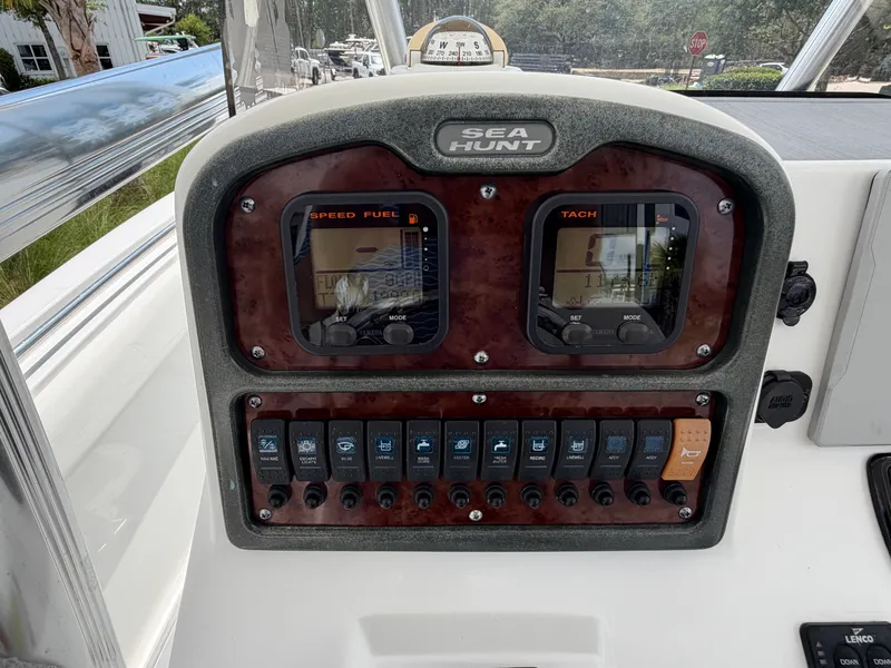 Slide: The Image of Sea Hunt 234 ULTRA 2014 - 10