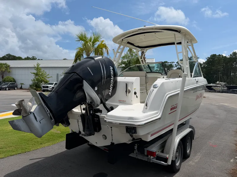 Slide: The Image of Boston Whaler 230 VANTAGE 2018 - 4