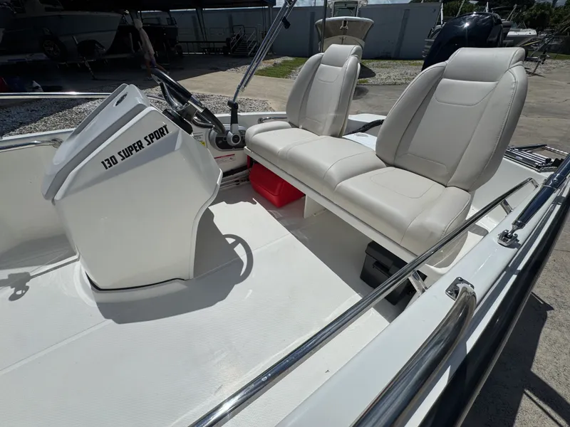 Slide: The Image of Boston Whaler 130 Super Sport 2027 - 6