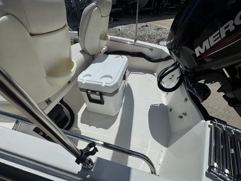 Slide: The Image of Boston Whaler 130 Super Sport 2027 - 5