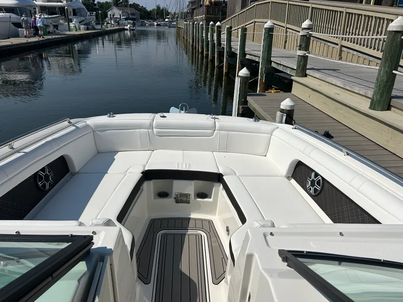 Slide: The Image of Sea Ray SDX 290 Outboard 2027 - 23
