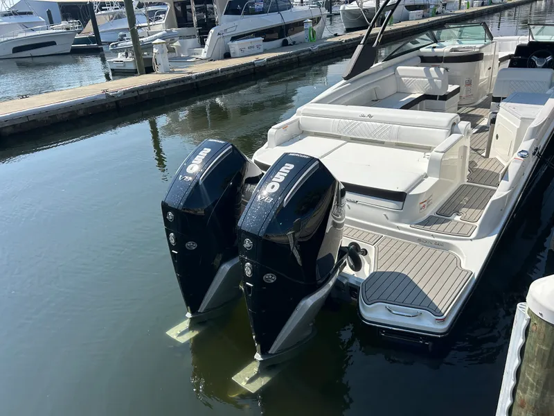 Slide: The Image of Sea Ray SDX 290 Outboard 2027 - 8