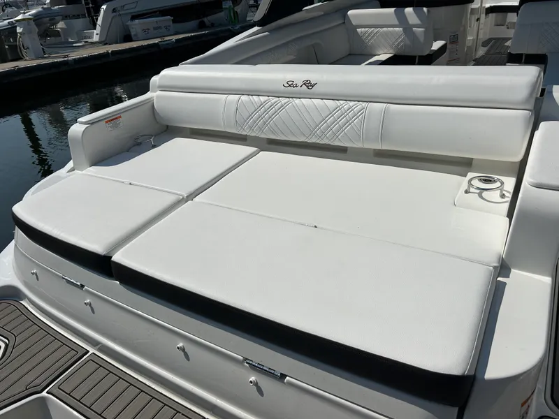 Slide: The Image of Sea Ray SDX 290 Outboard 2027 - 11