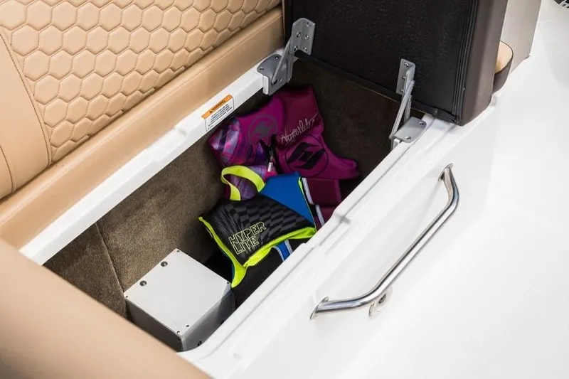Slide: The Image of Sea Ray SDX 290 Outboard 2027 - 19