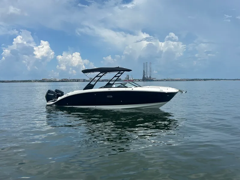 Slide: The Image of Sea Ray SDX 290 Outboard 2027 - 4