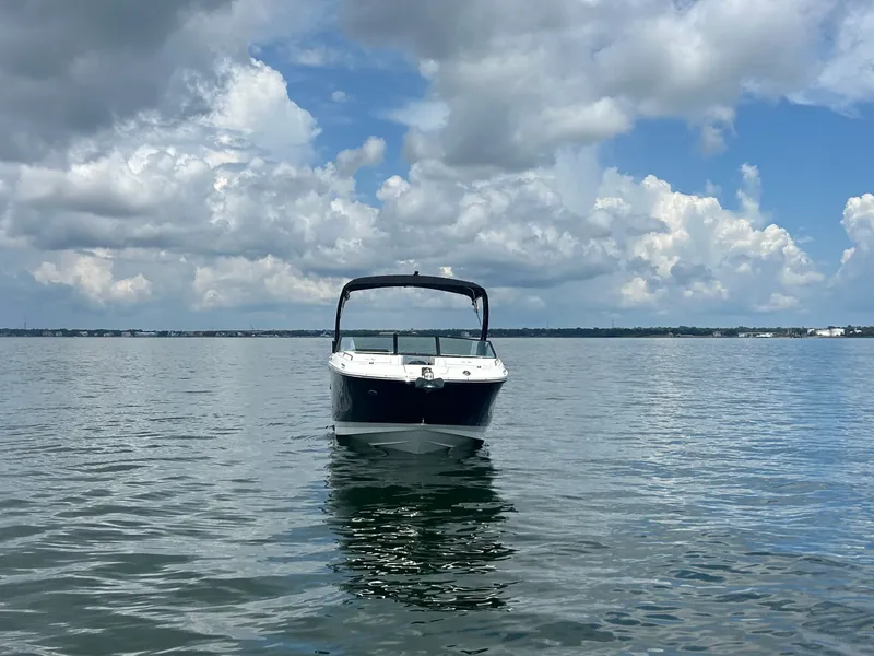Slide: The Image of Sea Ray SDX 290 Outboard 2027 - 3