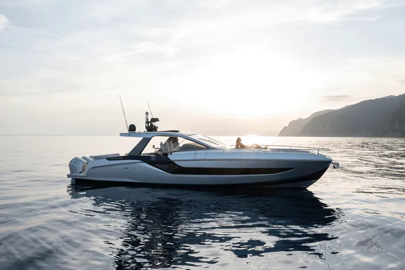 Slide: The Image of Azimut Verve 48 2027 - 24
