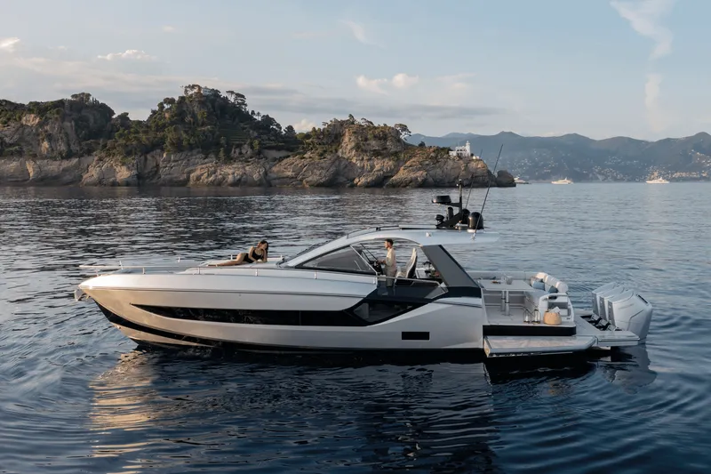 Slide: The Image of Azimut Verve 48 2027 - 2