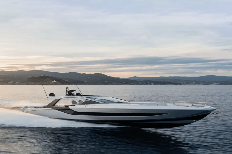 Slide: The Image of Azimut Verve 48 2027 - 42