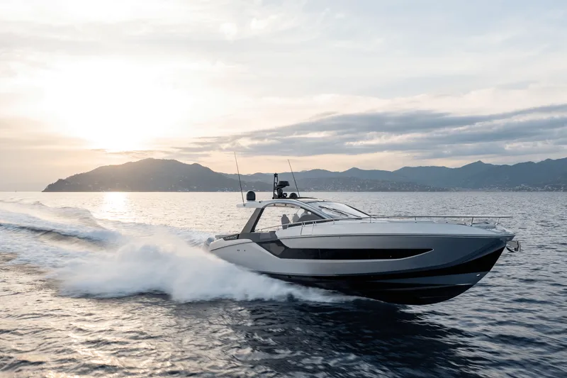 Slide: The Image of Azimut Verve 48 2027 - 45