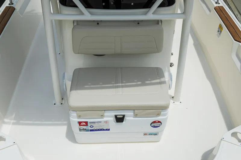 Slide: The Image of Boston Whaler 190 Montauk 2027 - 33