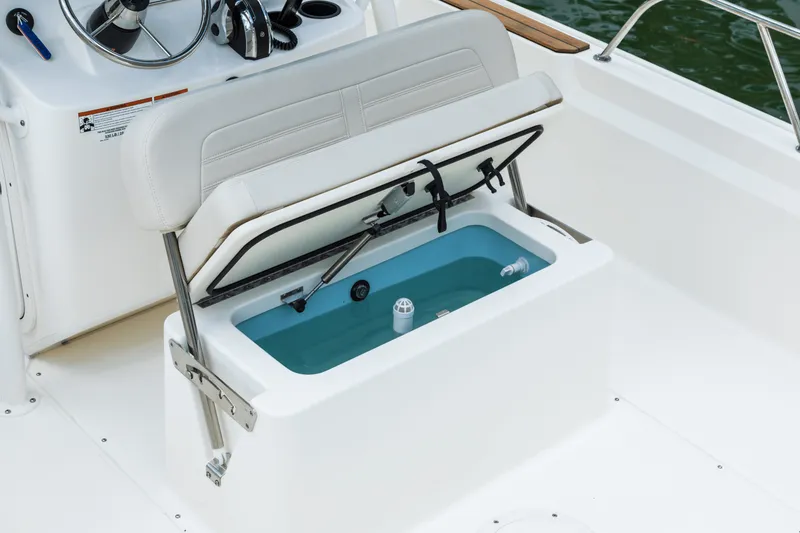 Slide: The Image of Boston Whaler 190 Montauk 2027 - 40