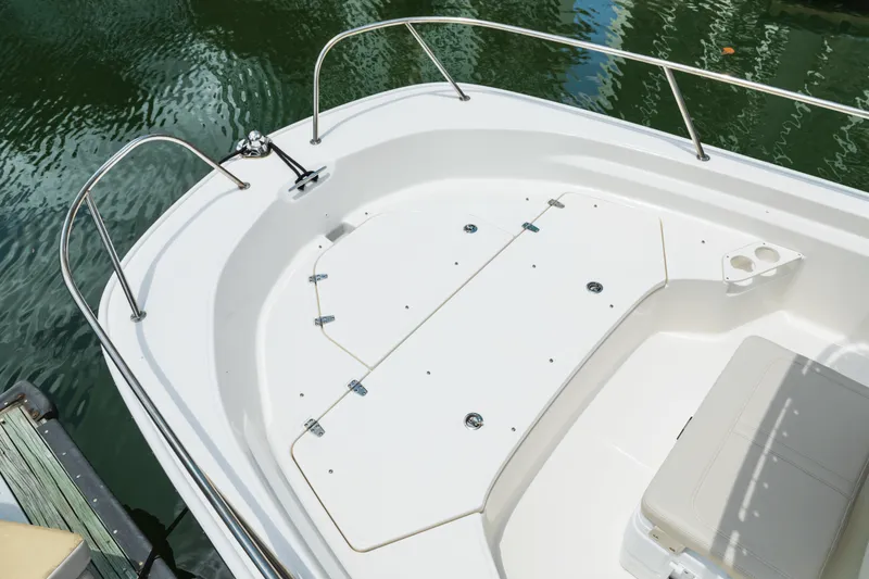 Slide: The Image of Boston Whaler 190 Montauk 2027 - 37