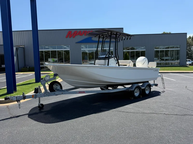 The Image of Boston Whaler 190 Montauk 2027 - 0