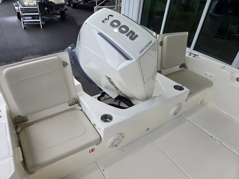 Slide: The Image of Boston Whaler 210 Montauk 2027 - 4