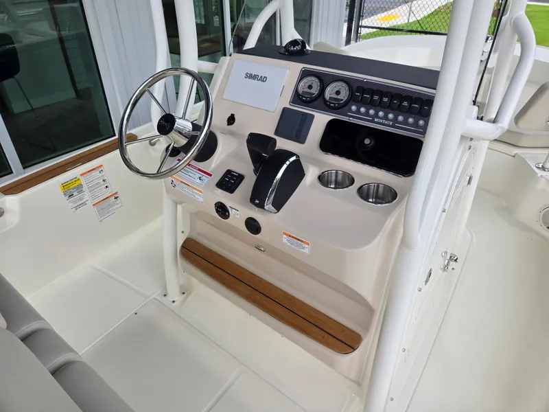 Slide: The Image of Boston Whaler 210 Montauk 2027 - 11